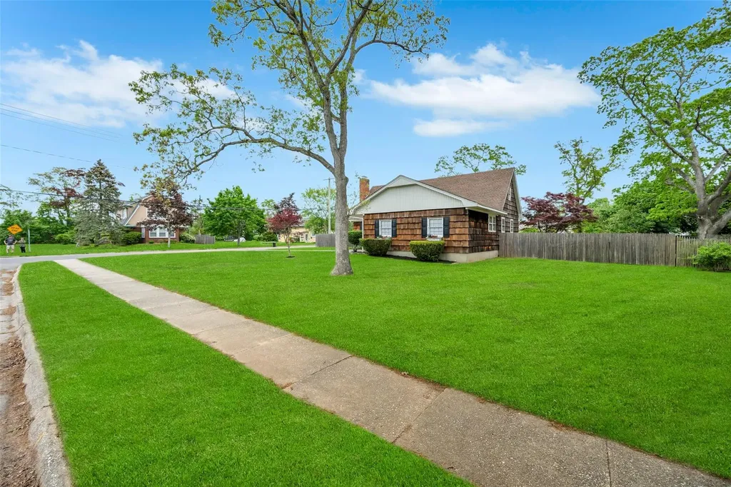 301 Maple Avenue Patchogue NY 11772