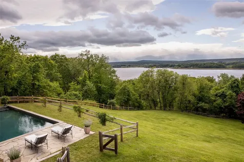 49 Sunset Circle Germantown NY 12526