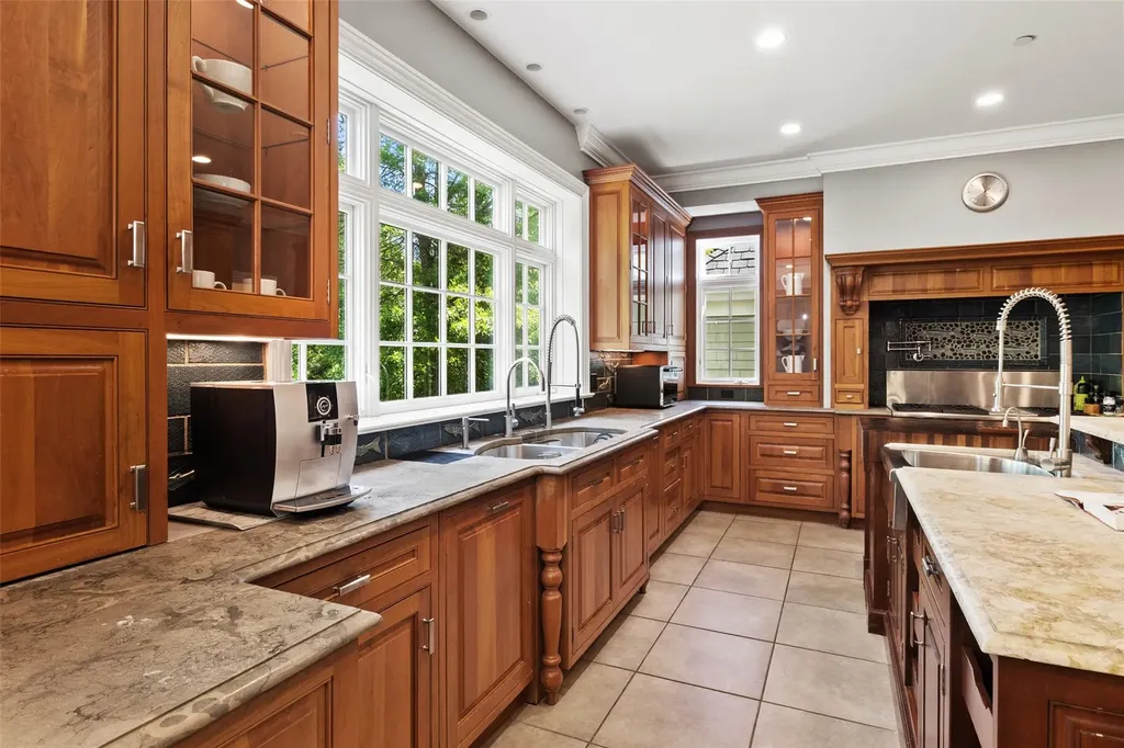 5 Club Way Mount Kisco NY 10549