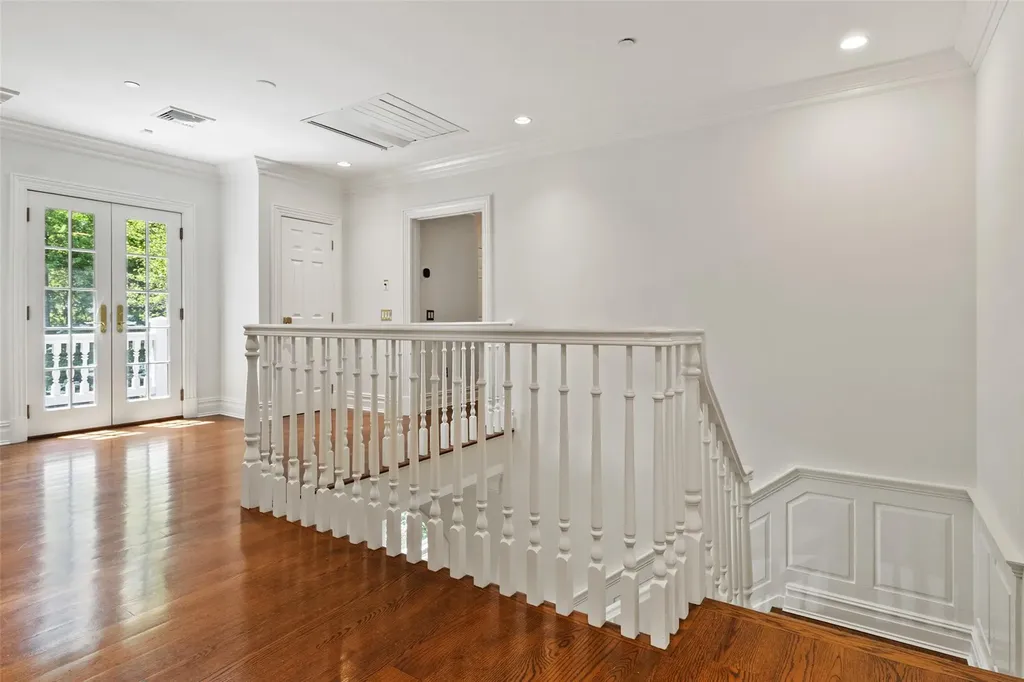 5 Club Way Mount Kisco NY 10549