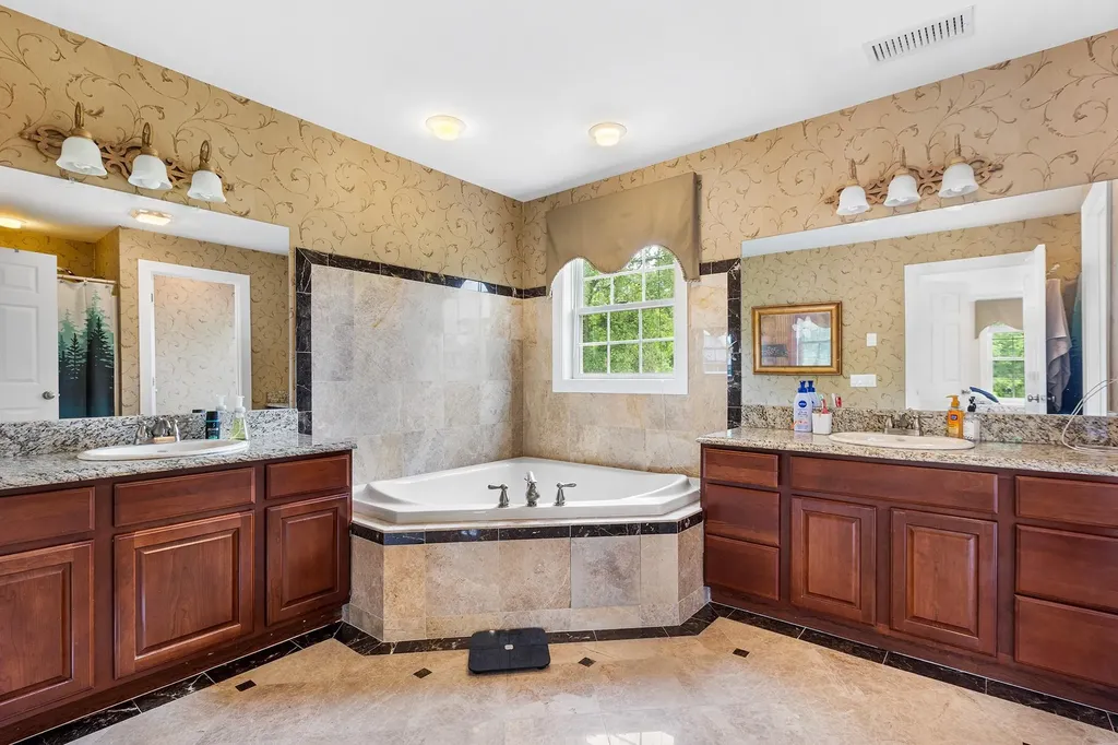 135 Ray Boulevard Poughkeepsie NY 12603