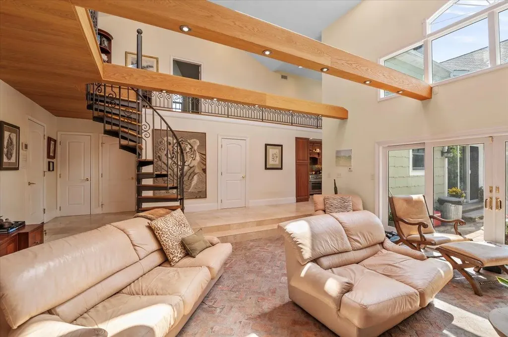 501 Bay 5th Street West Islip NY 11795
