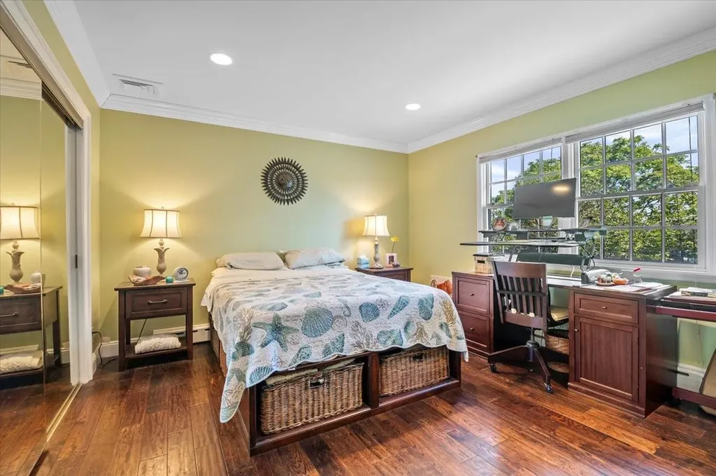 501 Bay 5th Street West Islip NY 11795