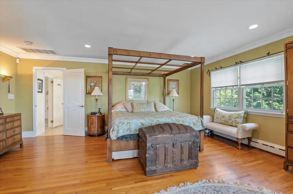 501 Bay 5th Street West Islip NY 11795