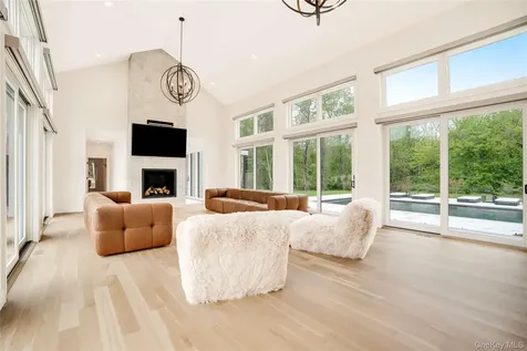 100 S Ferry Road Shelter Island NY 11964