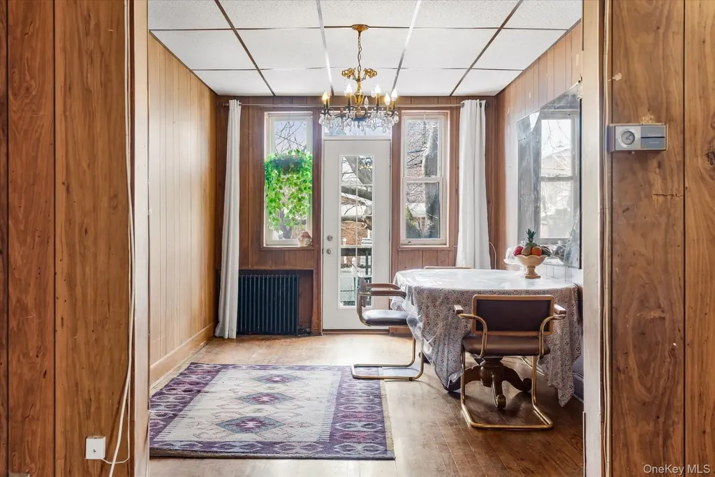 712 E 40th Street Brooklyn NY 11210