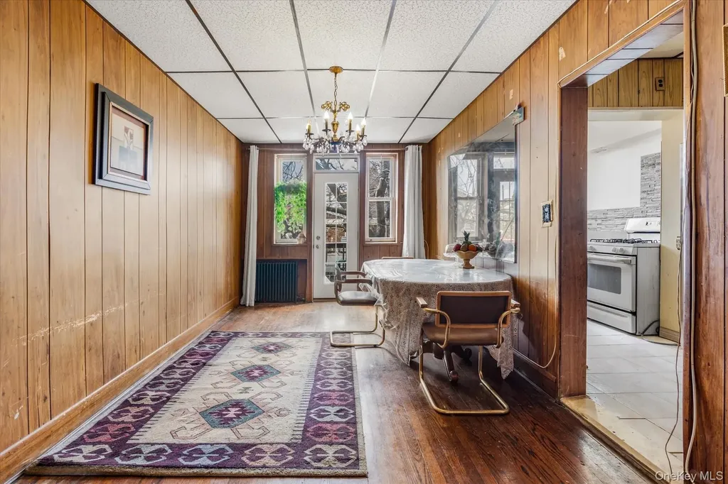 712 E 40th Street Brooklyn NY 11210