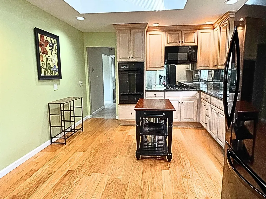 18 Adele Road West Nyack NY 10994
