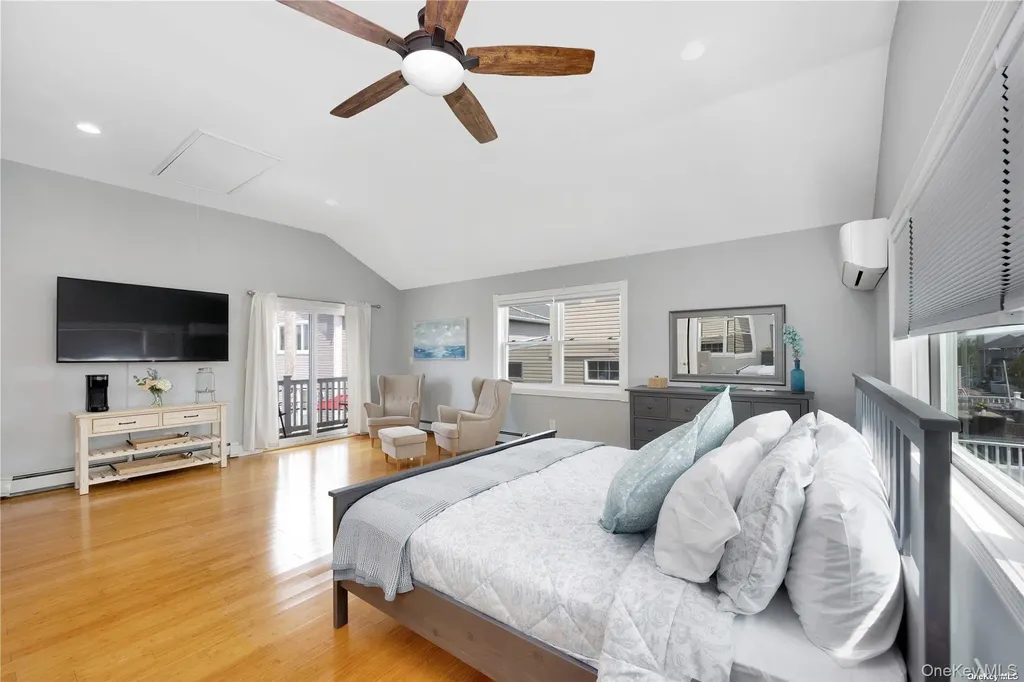 81 Barnes Street Long Beach NY 11561