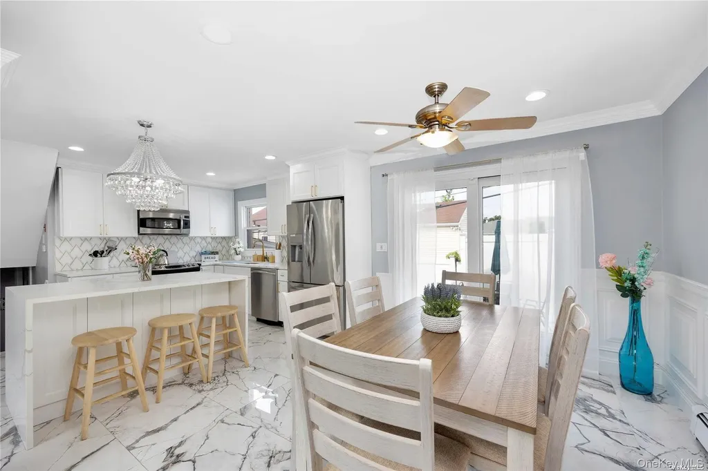 81 Barnes Street Long Beach NY 11561
