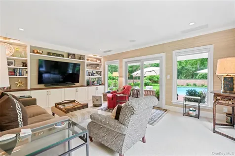 18 Matinecock Farms Road Glen Cove NY 11542