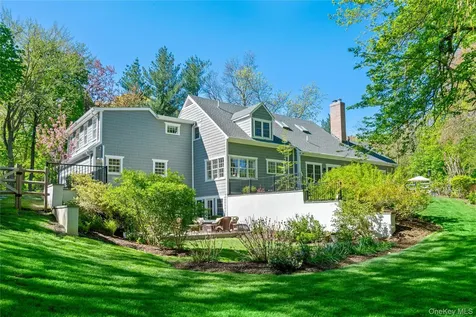 18 Matinecock Farms Road Glen Cove NY 11542