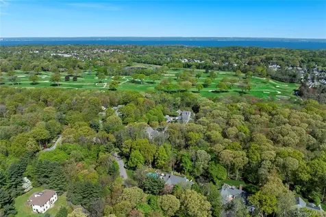 18 Matinecock Farms Road Glen Cove NY 11542
