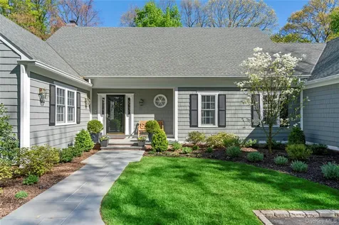 18 Matinecock Farms Road Glen Cove NY 11542