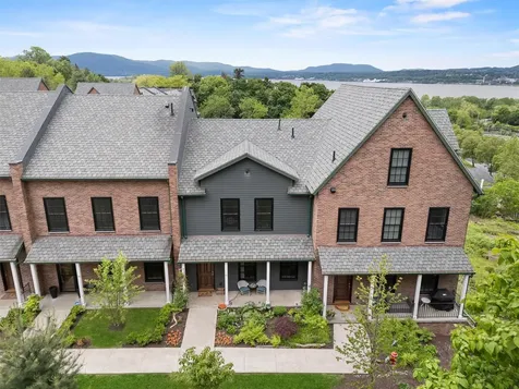 17 River Ridge Court Beacon NY 12508