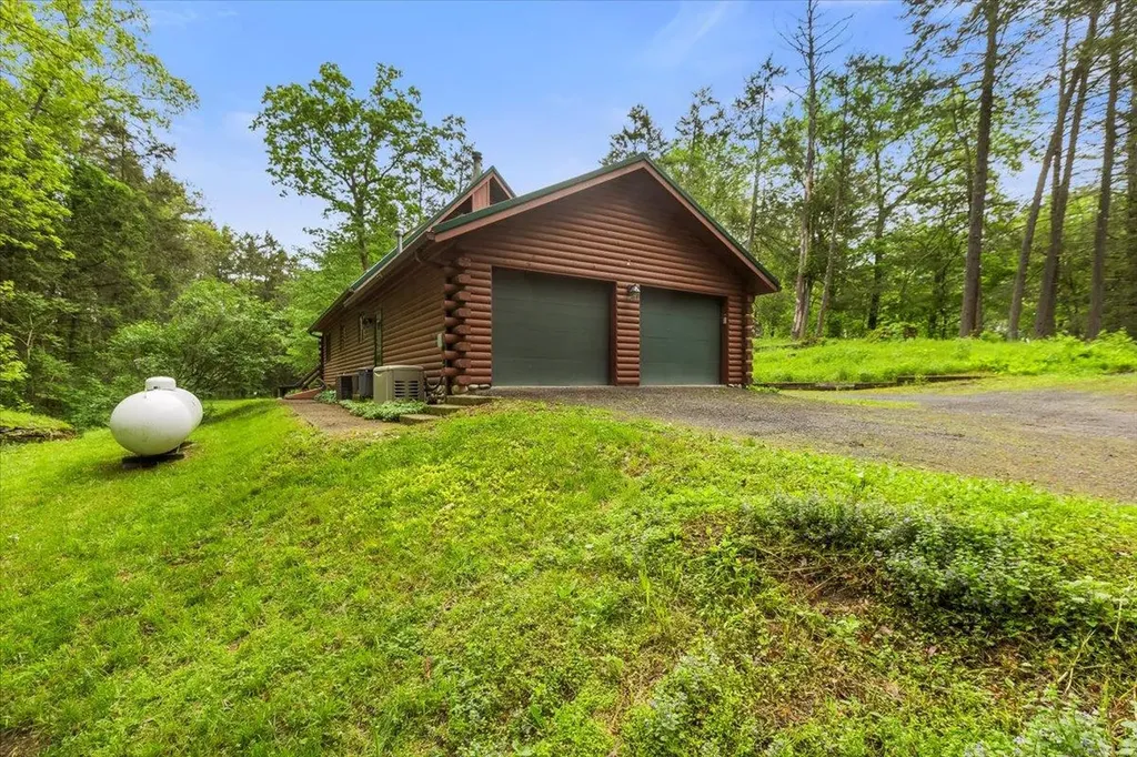 40 Old Travis Road Catskill NY 12414