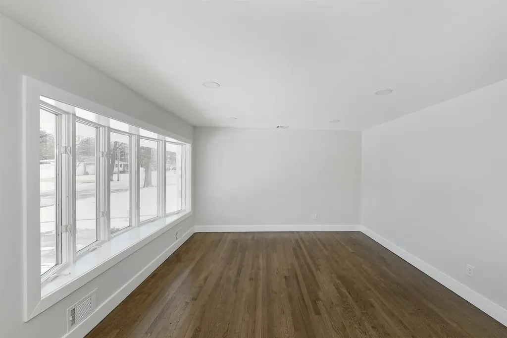 78 Hedgerow Lane Commack NY 11725