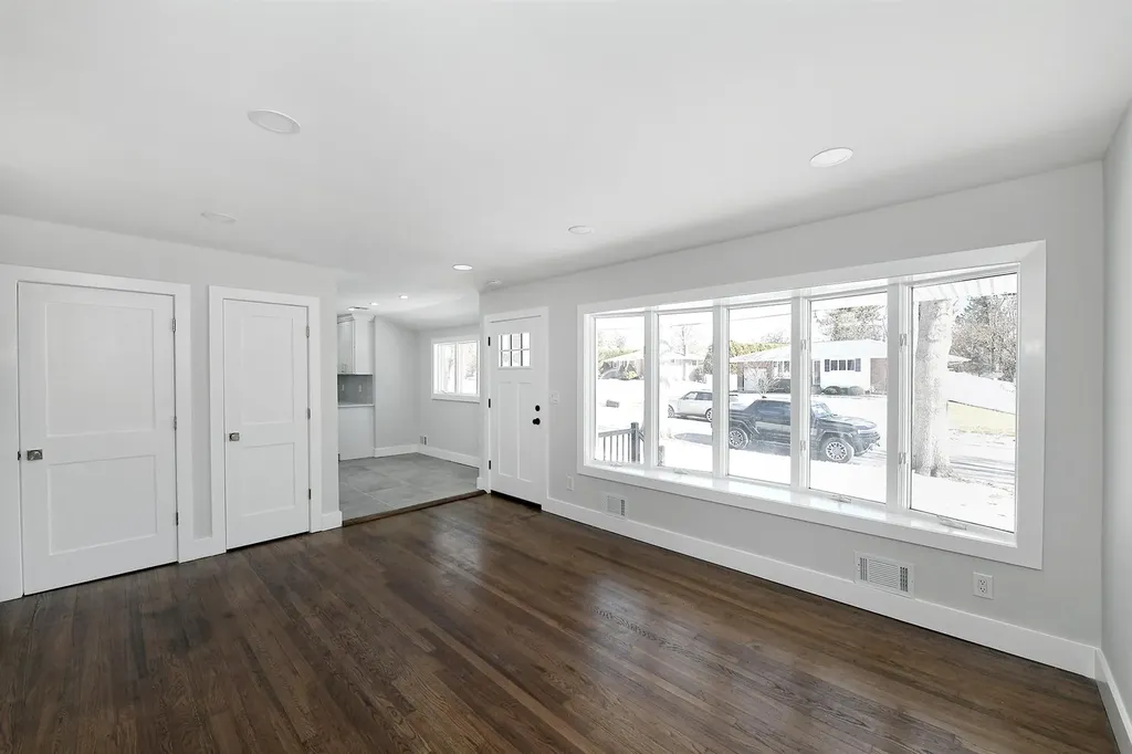 78 Hedgerow Lane Commack NY 11725