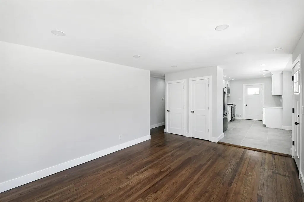 78 Hedgerow Lane Commack NY 11725
