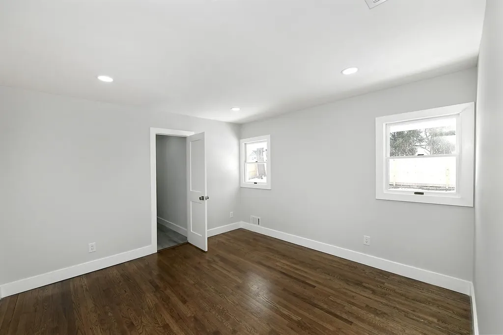 78 Hedgerow Lane Commack NY 11725