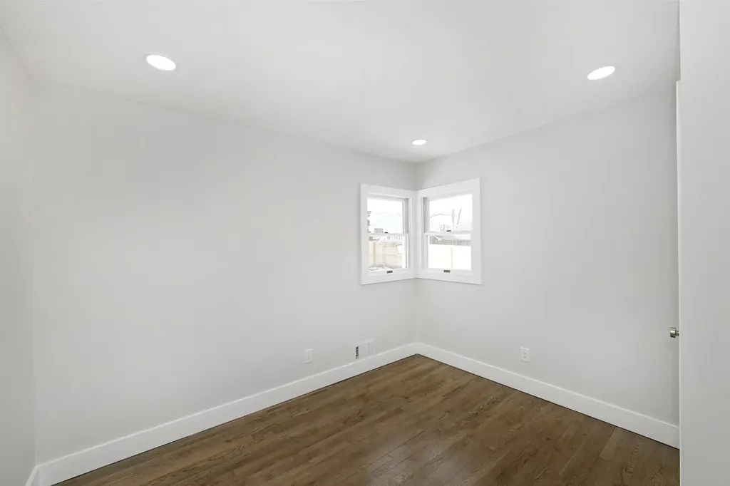 78 Hedgerow Lane Commack NY 11725