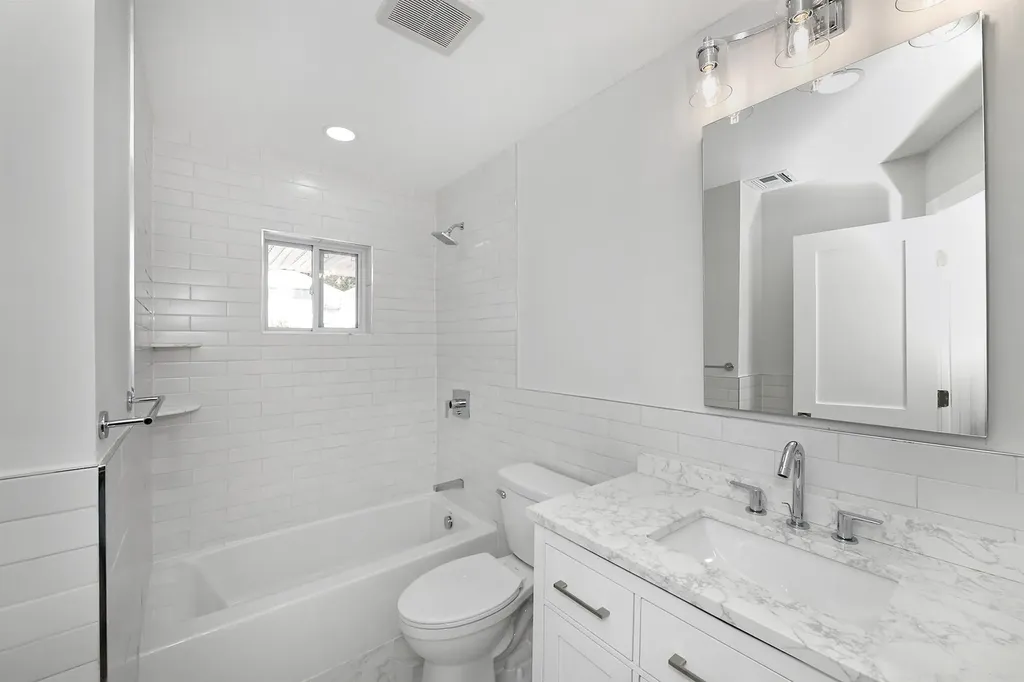 78 Hedgerow Lane Commack NY 11725