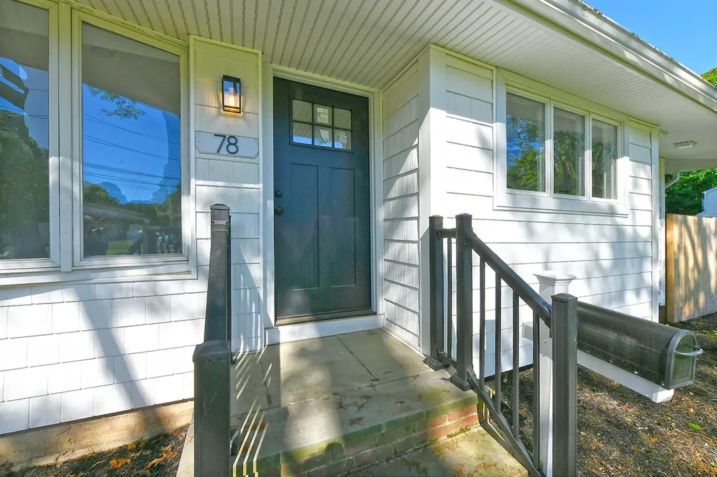 78 Hedgerow Lane Commack NY 11725