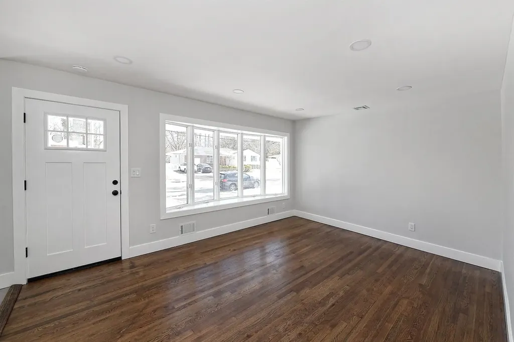 78 Hedgerow Lane Commack NY 11725