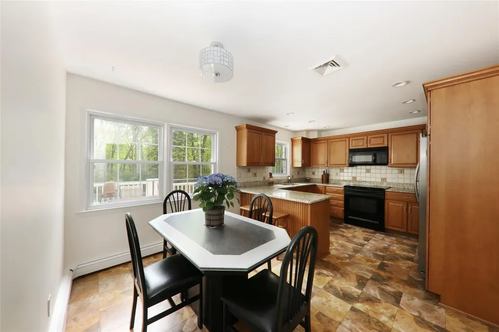 31 Tri Brook Drive South Salem NY 10590