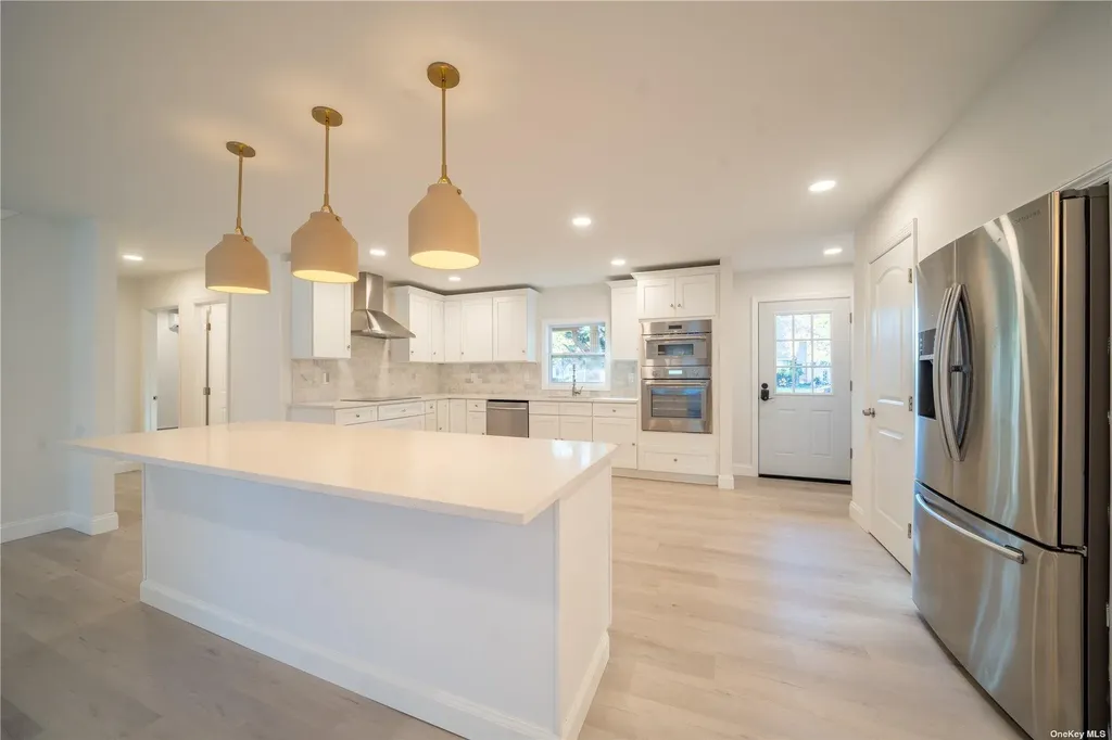 47 Kingfisher Road Levittown NY 11756