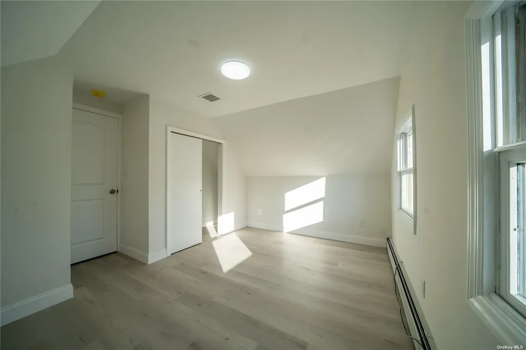 47 Kingfisher Road Levittown NY 11756