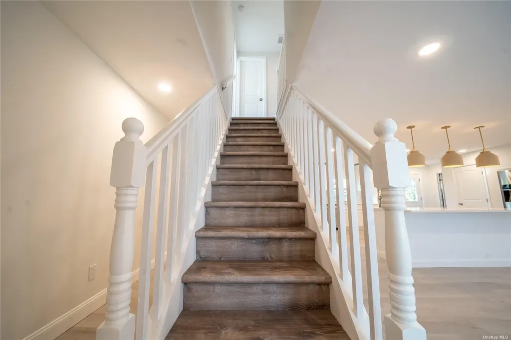 47 Kingfisher Road Levittown NY 11756