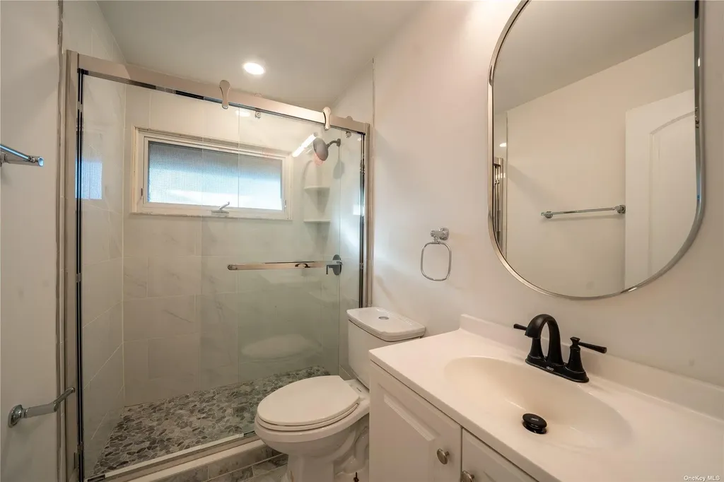 47 Kingfisher Road Levittown NY 11756