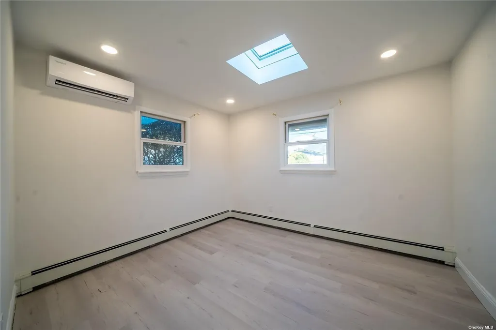 47 Kingfisher Road Levittown NY 11756