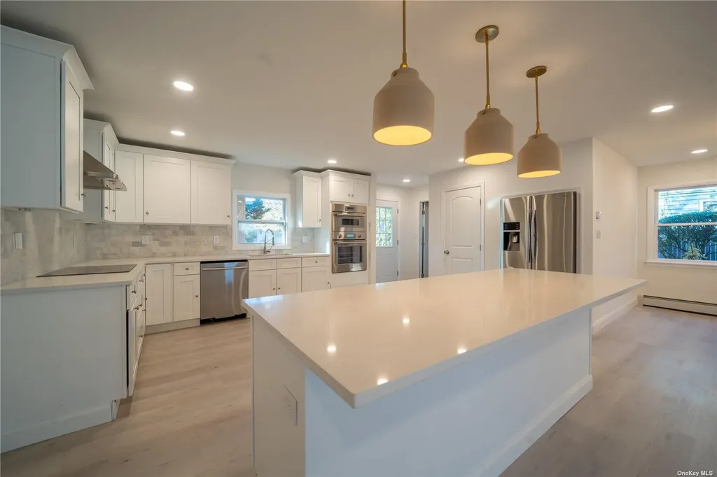 47 Kingfisher Road Levittown NY 11756
