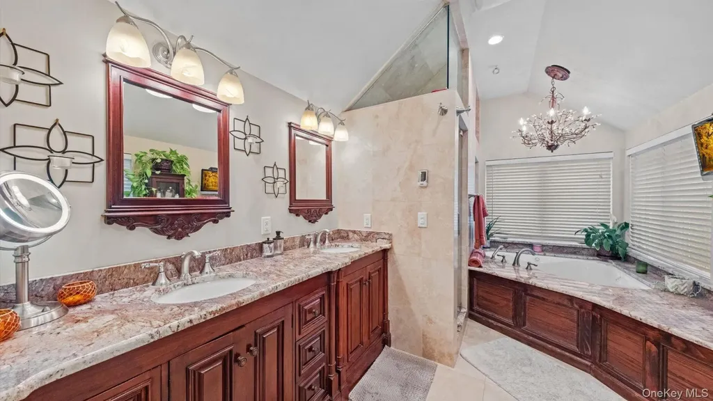 42 Blackstone Ridge Holmes NY 12531