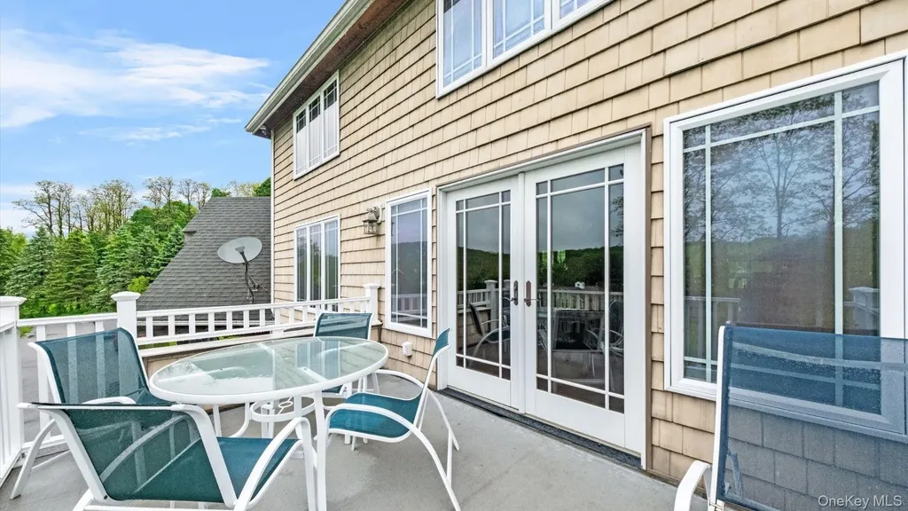 42 Blackstone Ridge Holmes NY 12531