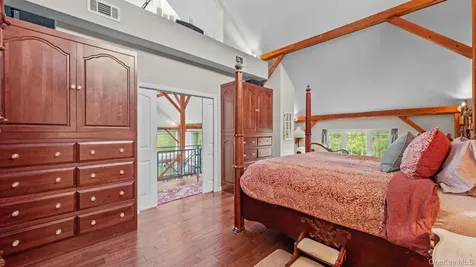 42 Blackstone Ridge Holmes NY 12531