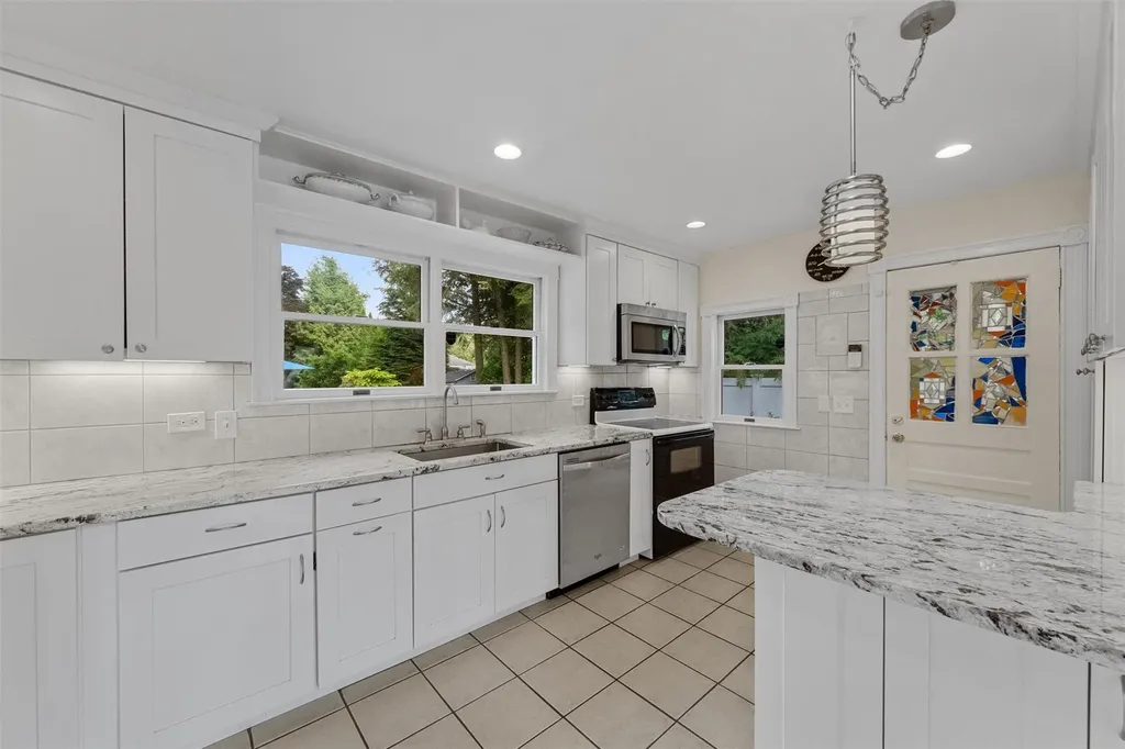 238 Lakeshore Drive E Carmel NY 10512