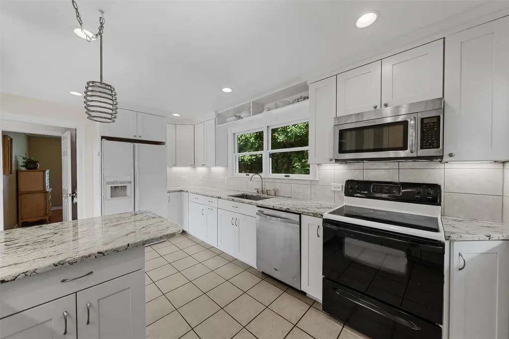 238 Lakeshore Drive E Carmel NY 10512