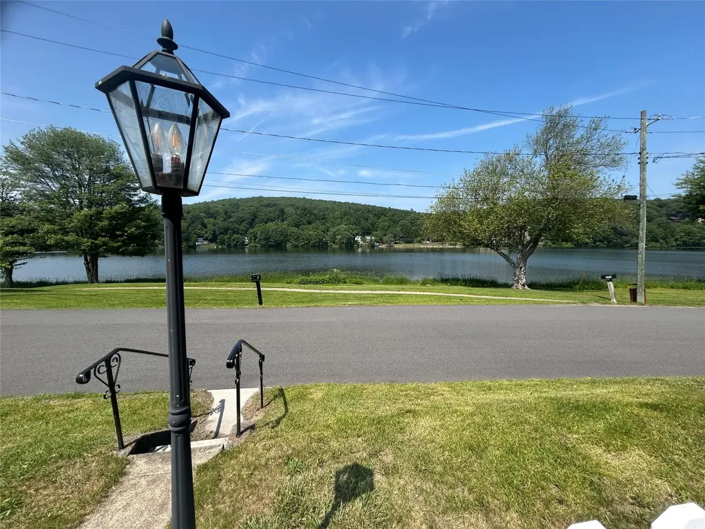 238 Lakeshore Drive E Carmel NY 10512