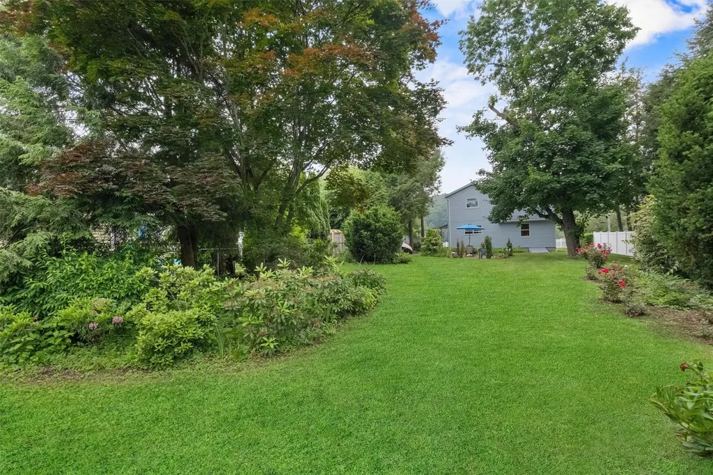 238 Lakeshore Drive E Carmel NY 10512