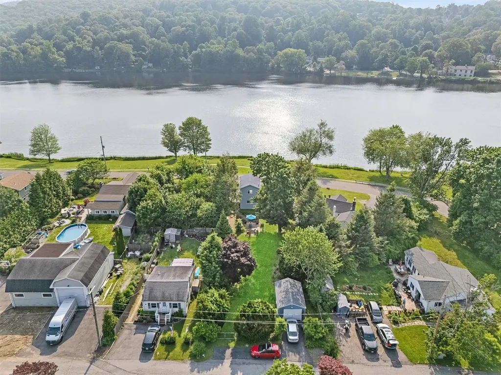 238 Lakeshore Drive E Carmel NY 10512