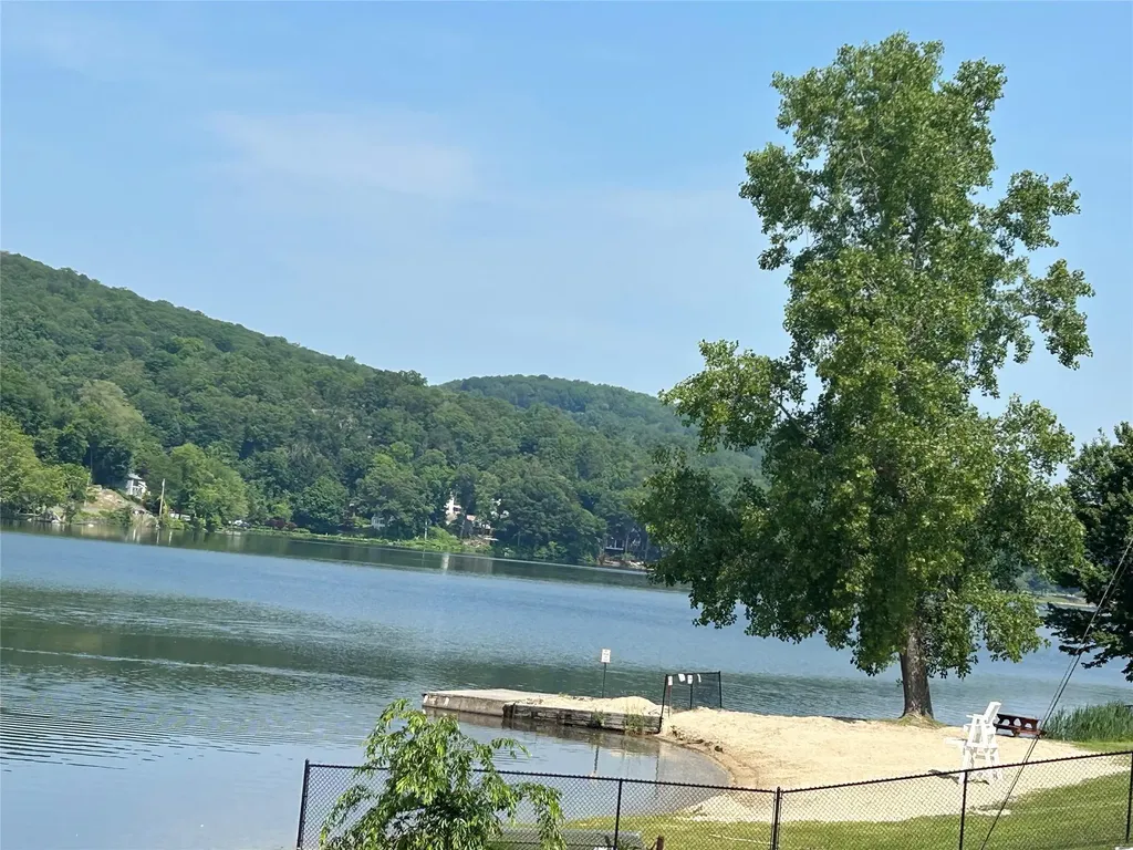 238 Lakeshore Drive E Carmel NY 10512