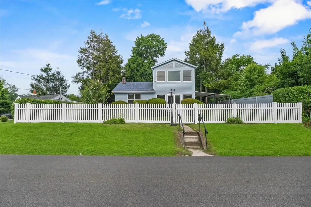 238 Lakeshore Drive E Carmel NY 10512