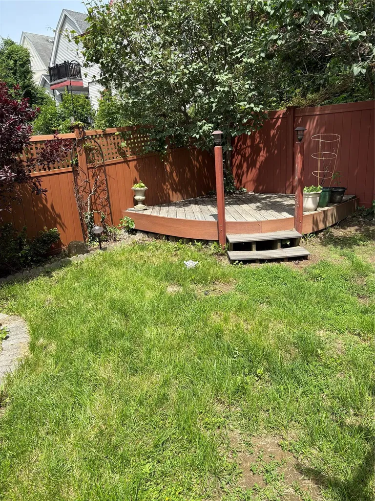 4279 Oneida Avenue Bronx NY 10470