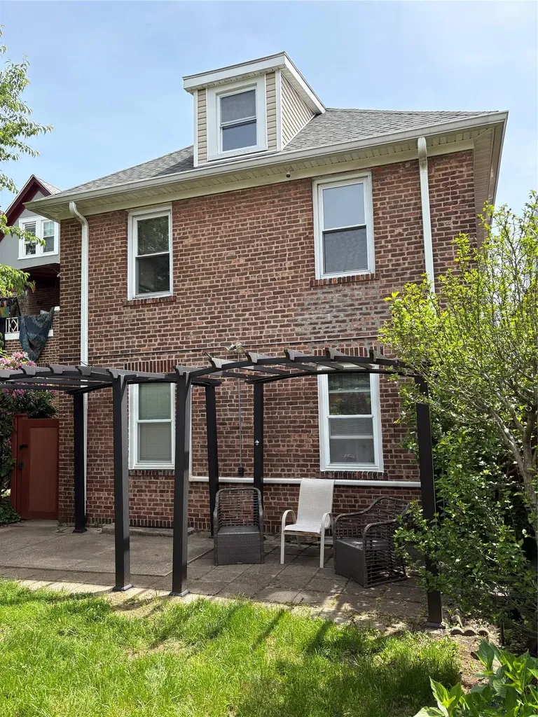 4279 Oneida Avenue Bronx NY 10470