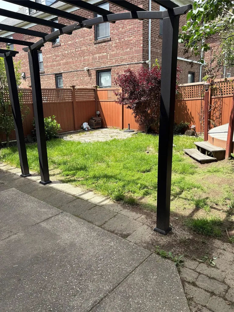4279 Oneida Avenue Bronx NY 10470