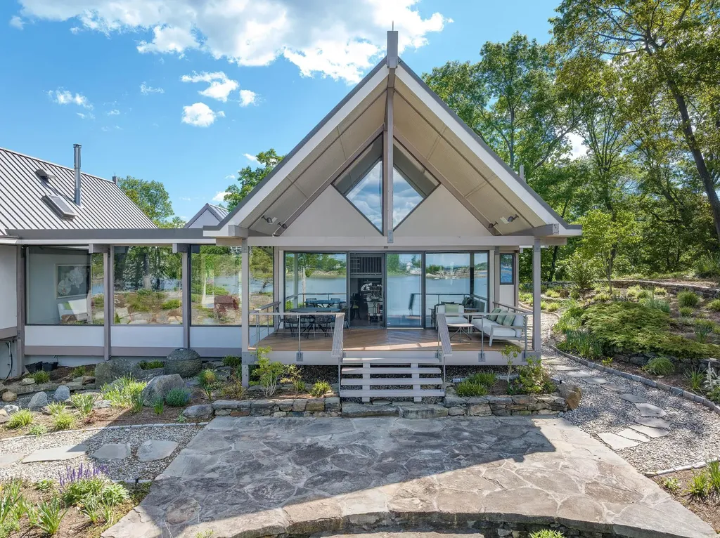 261 Kirby Lane Rye NY 10580