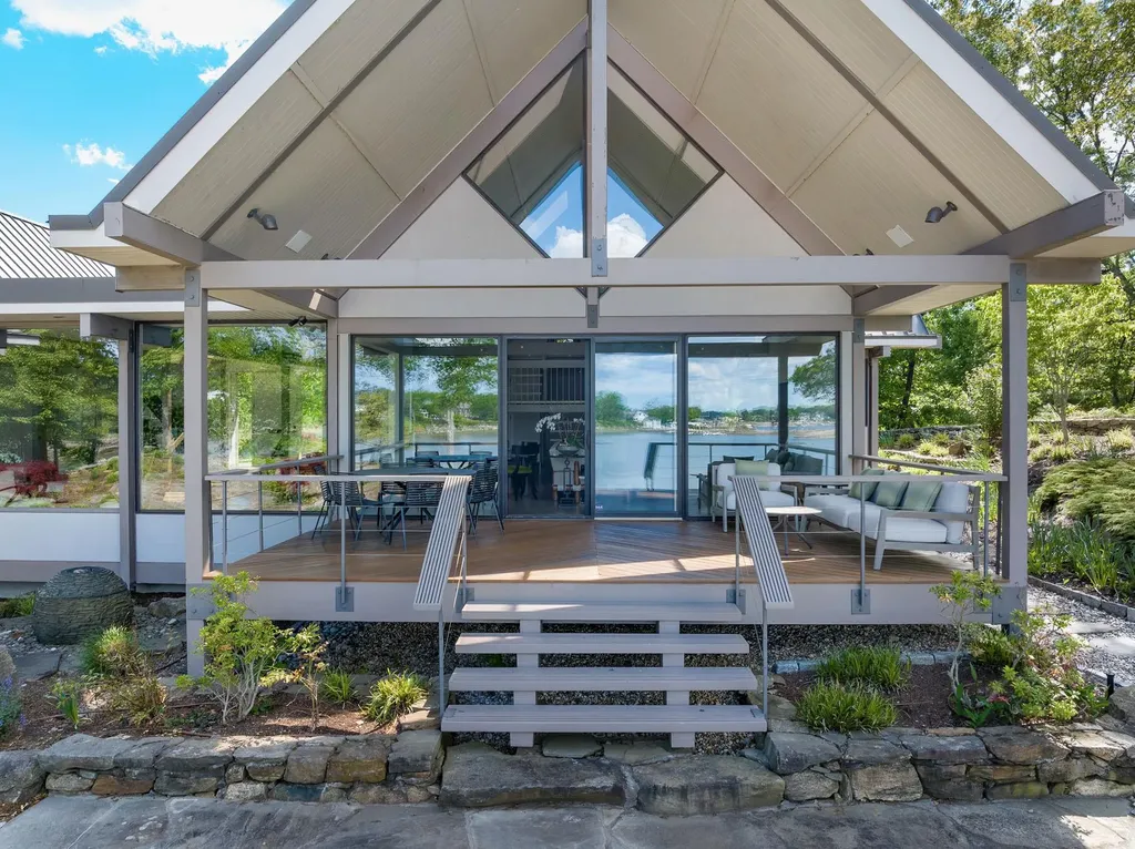 261 Kirby Lane Rye NY 10580